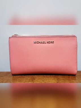 Michael Kors Double Zip Large Jet Set Travel Wallet. Saffiano Leather, Coral
